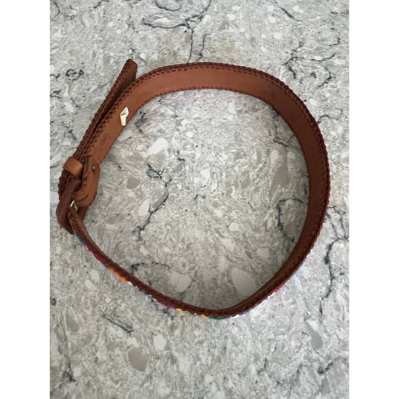 Vintage Boho Artsy Embroidered Genuine Leather Belt Multicolored Size 30 JL - Picture 5 of 8